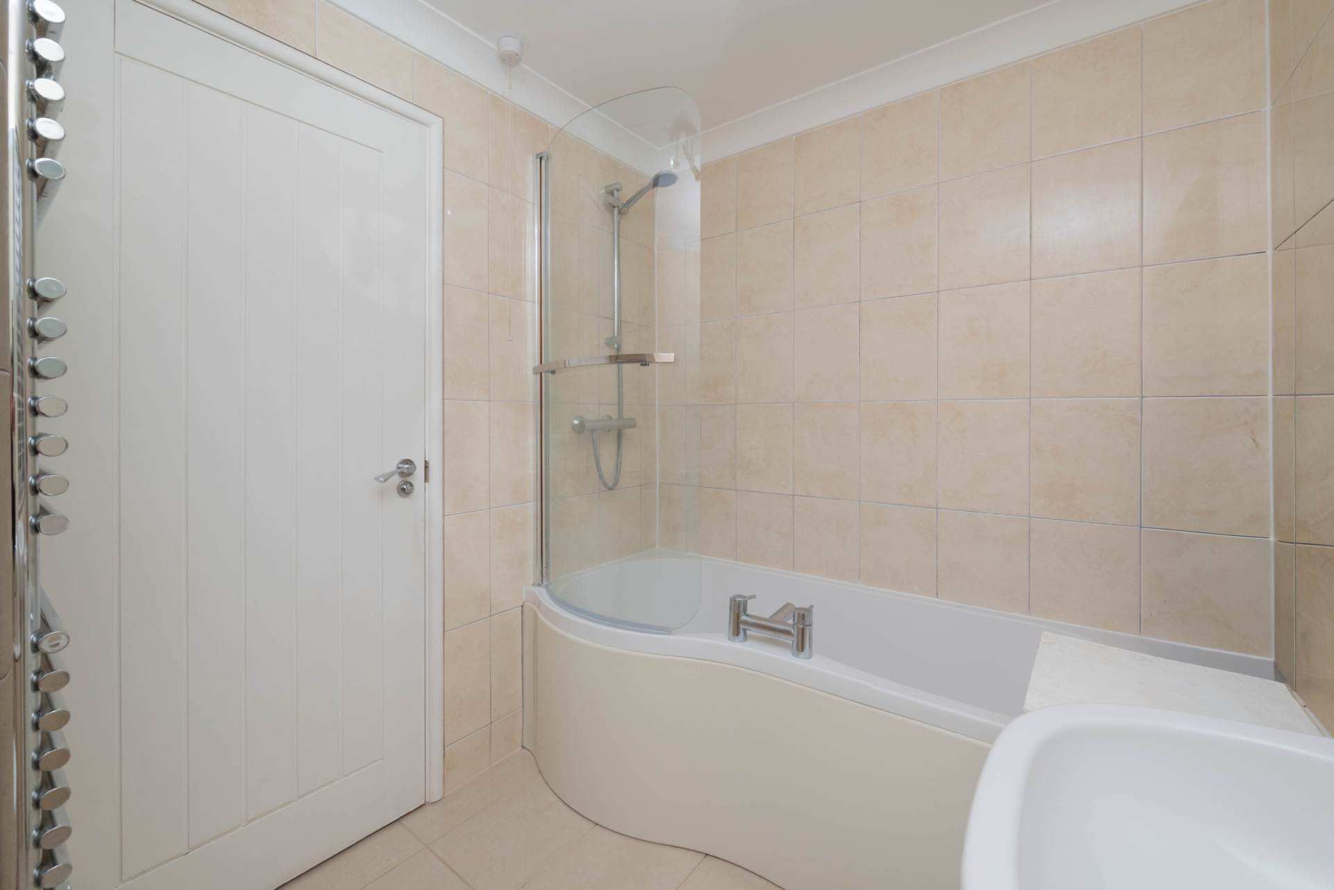 Riverside Close, Bridge, Image 13