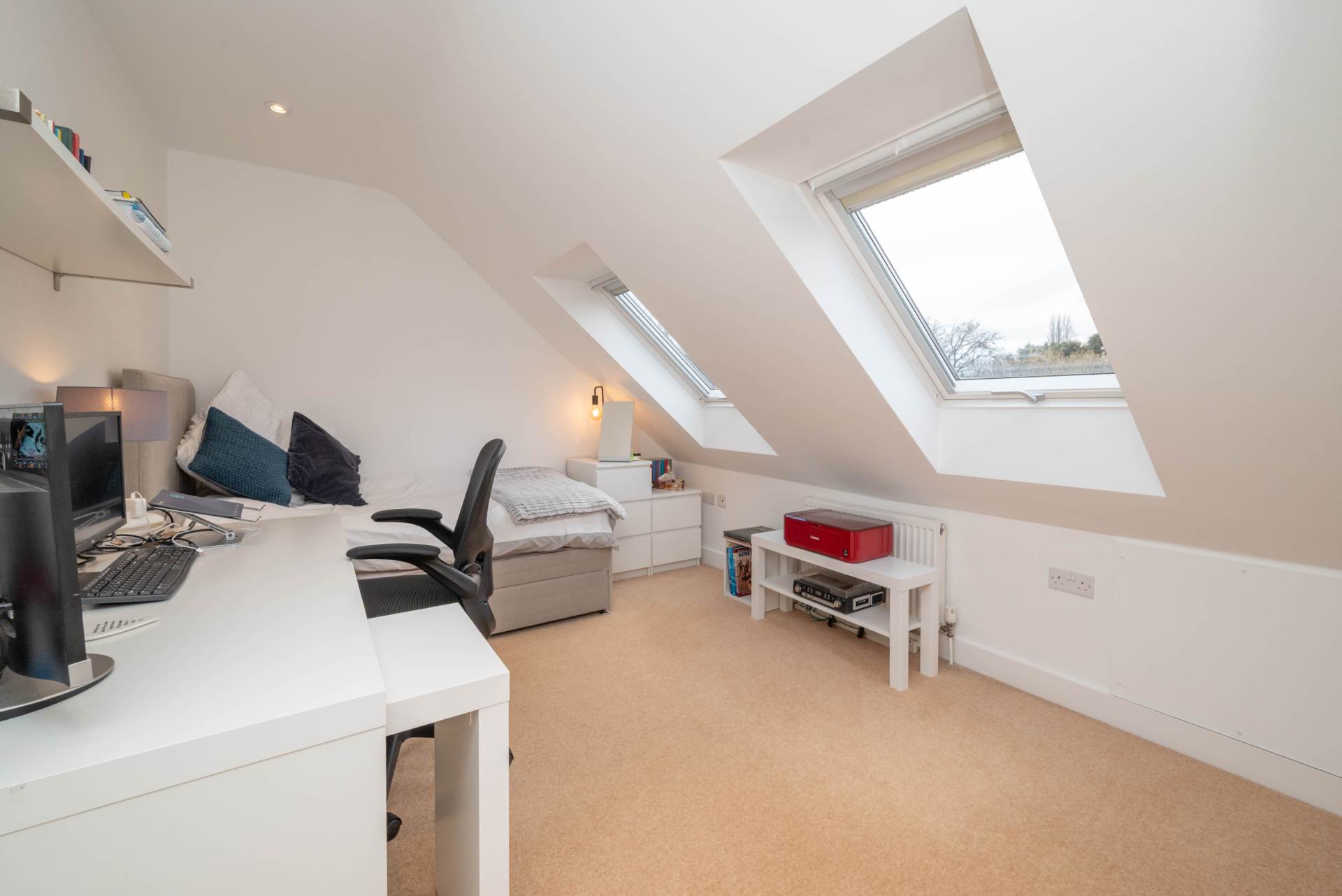 Riverside Close, Bridge, Image 14