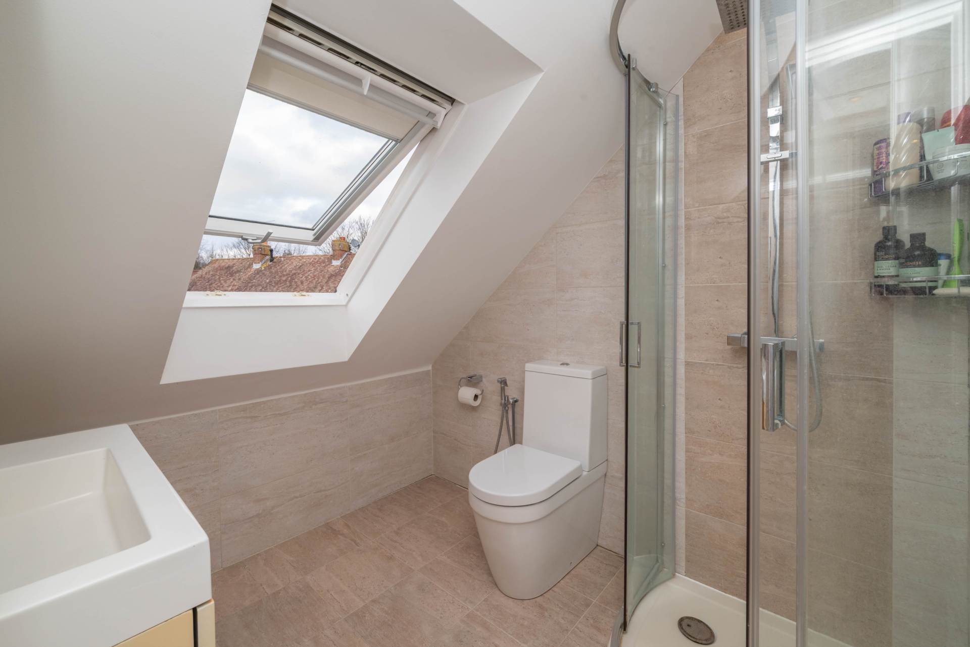 Riverside Close, Bridge, Image 16