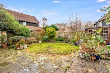 Riverside Close, Bridge, Image 17