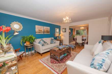 Riverside Close, Bridge, Image 3