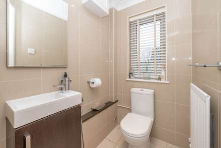 Riverside Close, Bridge, Image 8