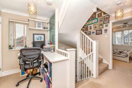 Riverside Close, Bridge, Image 9