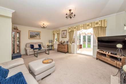 5 Bedroom Detached, Little Copse Close, Chartham