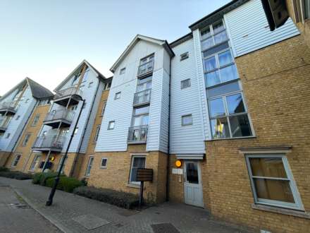 Bingley Court, Canterbury, Image 9