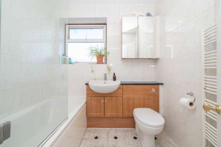 Hillside Avenue, Canterbury, Image 15