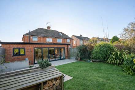 Hillside Avenue, Canterbury, Image 4