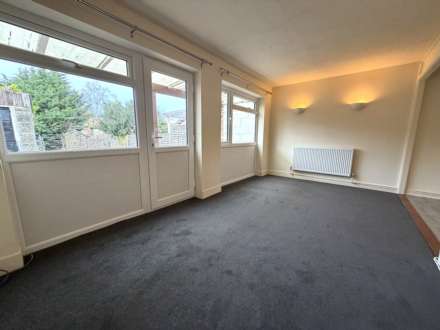 Rough Common Road, Canterbury, Image 5