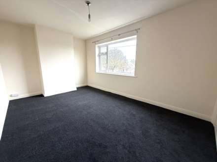 Rough Common Road, Canterbury, Image 8