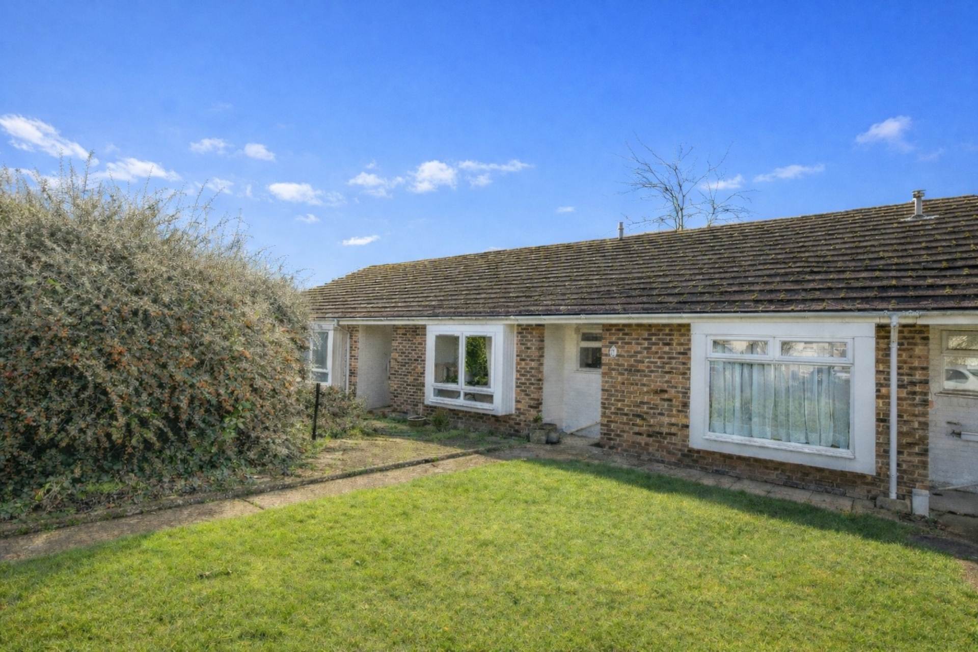 Foxdown Close, Canterbury, Image 1