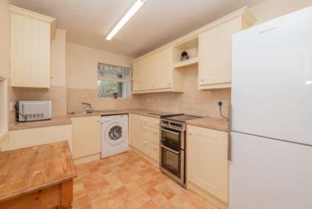 Foxdown Close, Canterbury, Image 2