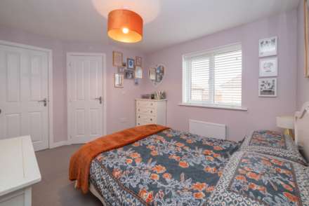 Central Boulevard, Aylesham, Image 10