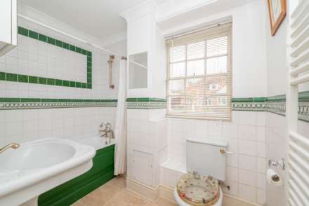 The Green, Chartham, Image 11