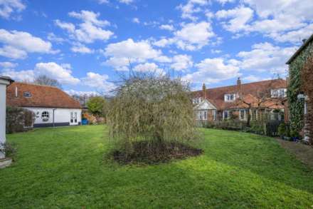 The Green, Chartham, Image 13