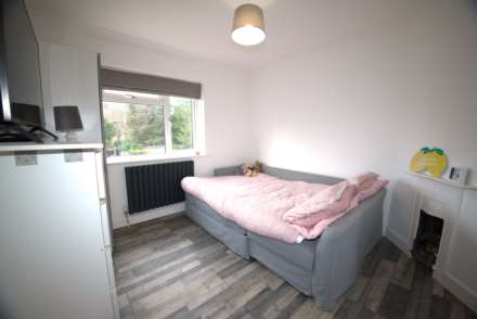 Mandeville Road, Canterbury, Image 9