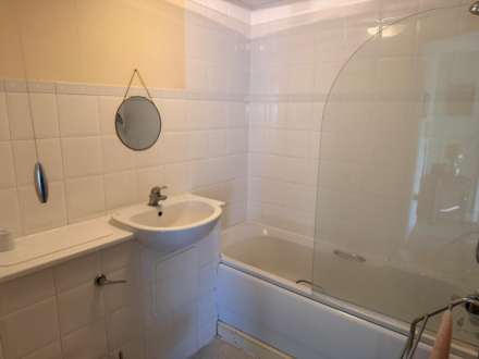 Bingley Court, Canterbury, Image 9