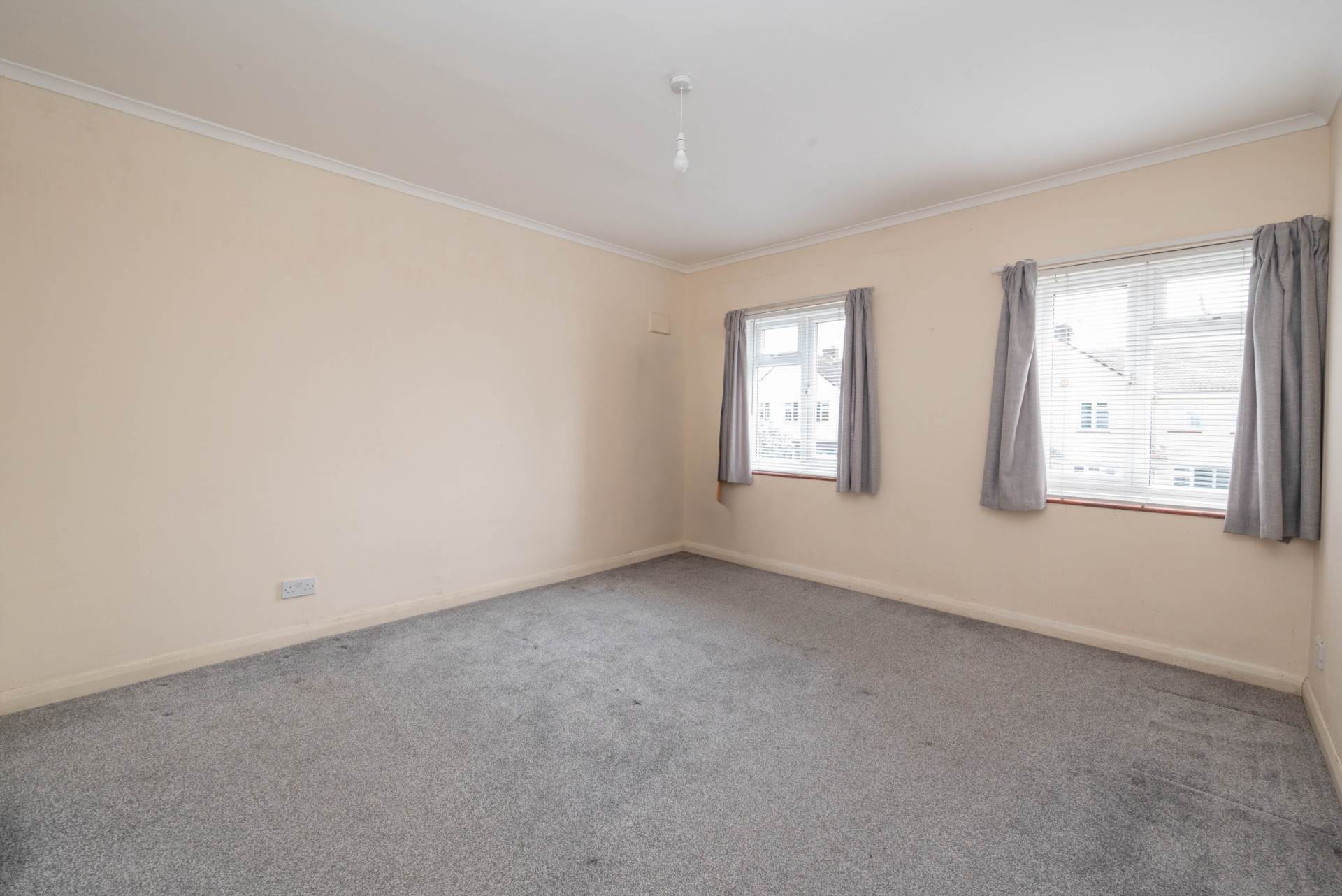 Garden Close, Rough Common, Image 8