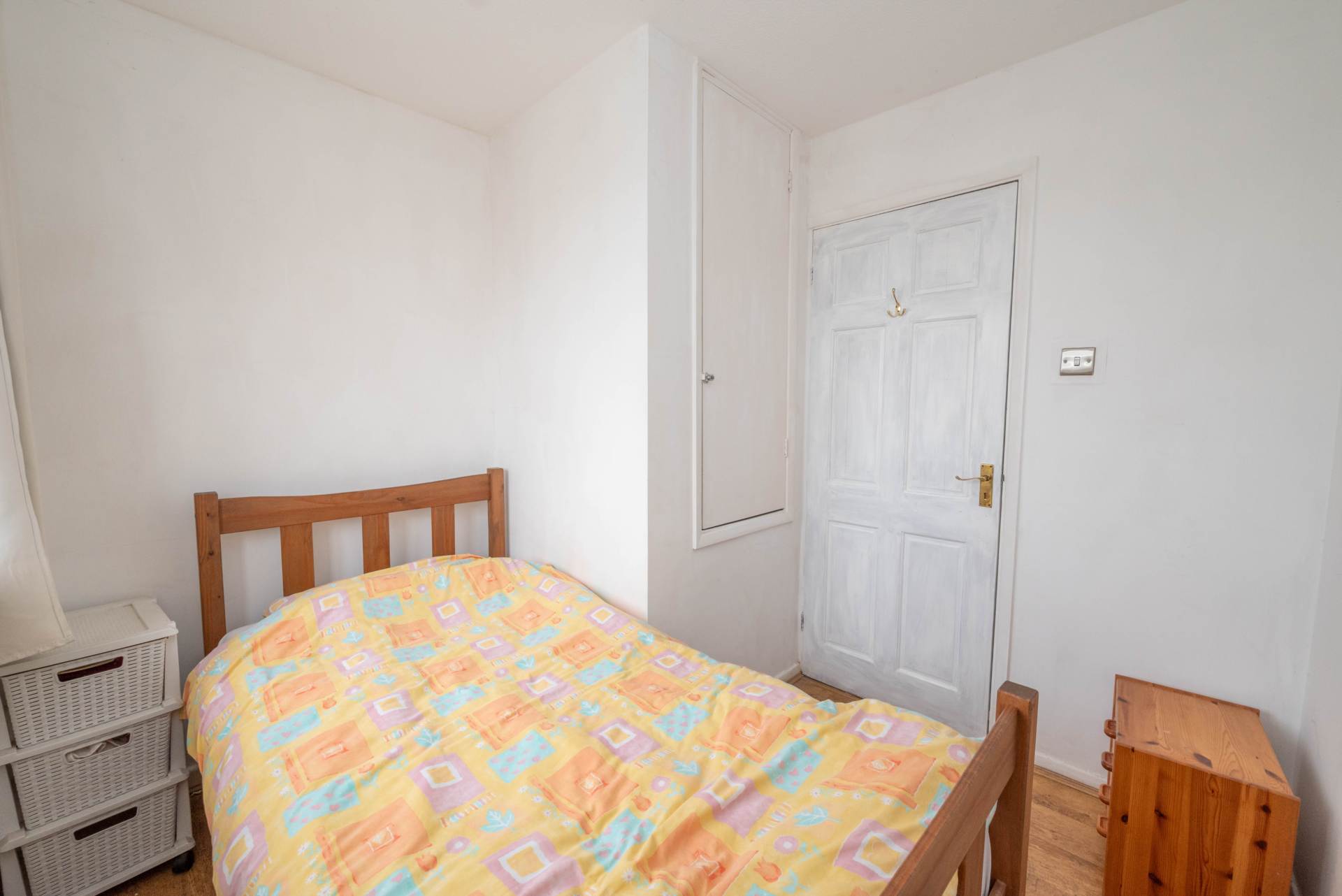 Manor Close, Canterbury, Image 13