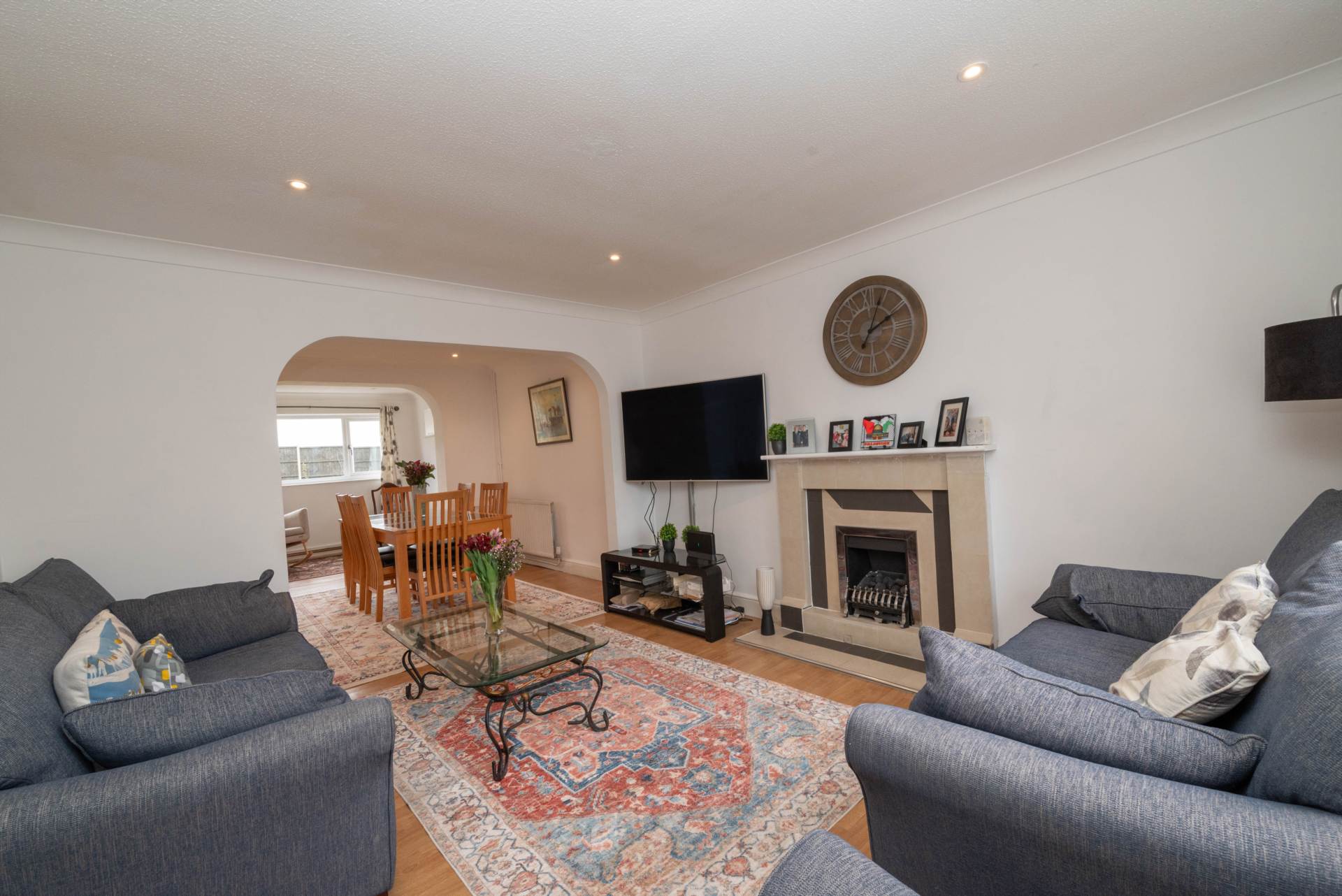 Manor Close, Canterbury, Image 3