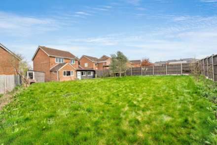 Manor Close, Canterbury, Image 16