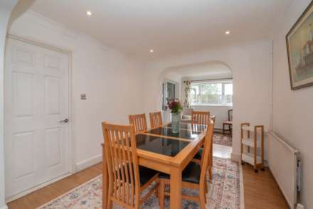 Manor Close, Canterbury, Image 4