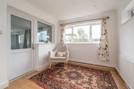 Manor Close, Canterbury, Image 6