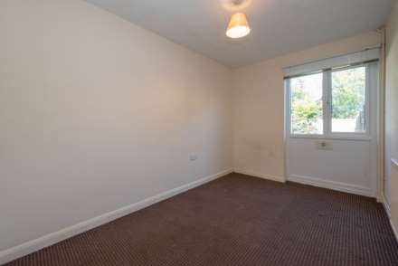 Kemsing Gardens, Canterbury, Image 6