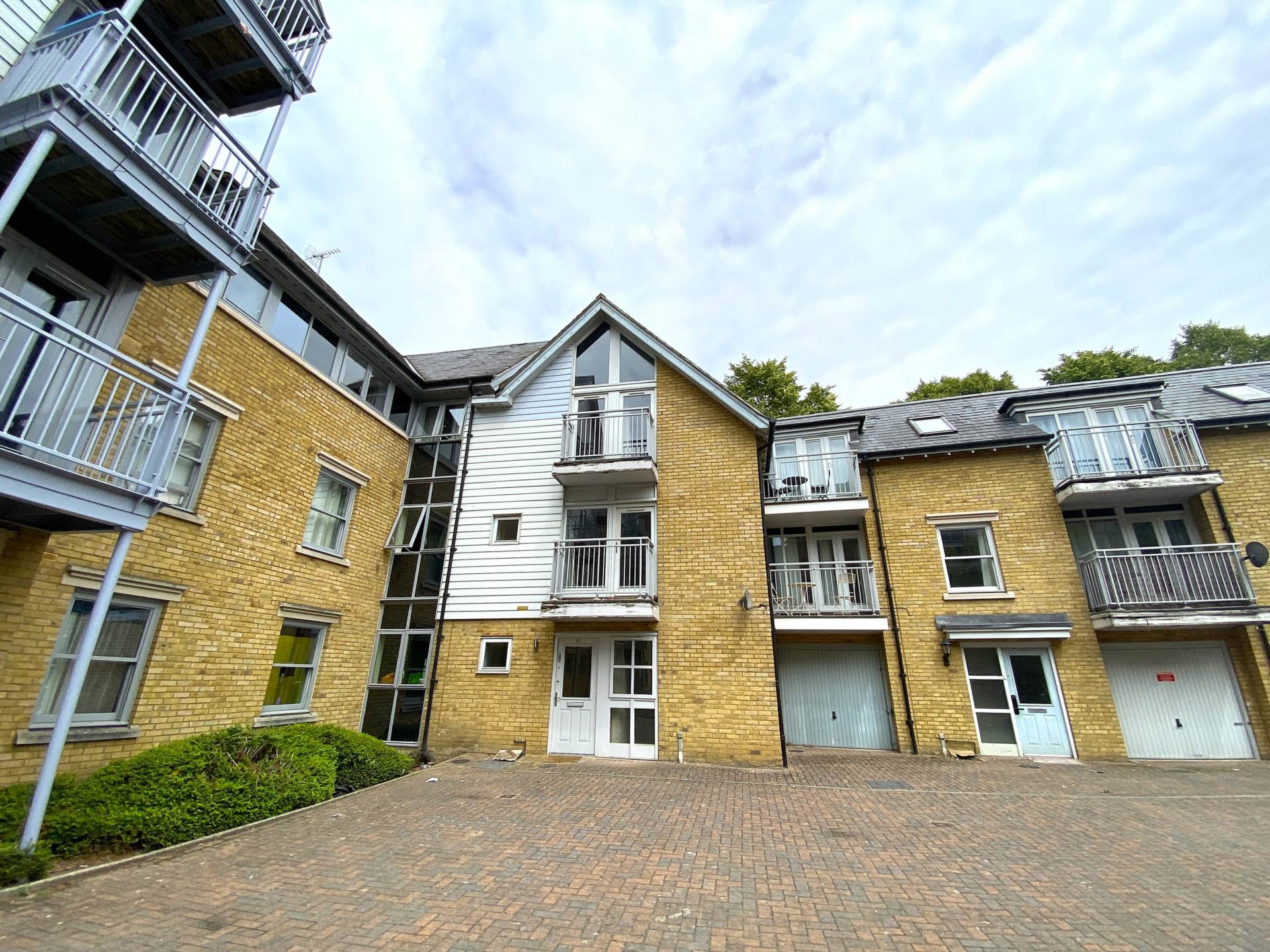 Bingley Court, Image 1