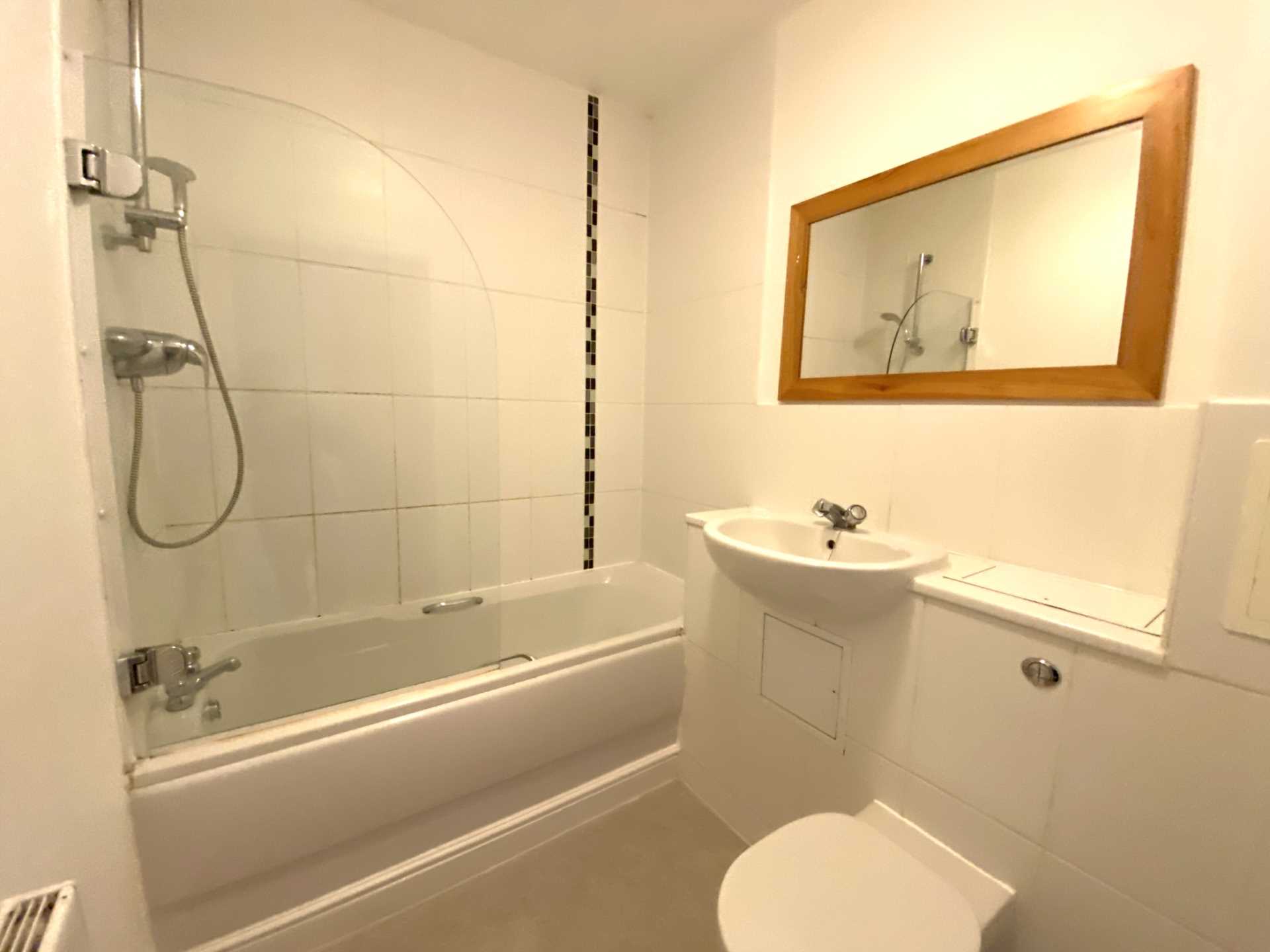 Meadow Court, Canterbury, Image 6