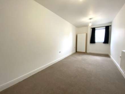 Meadow Court, Canterbury, Image 4