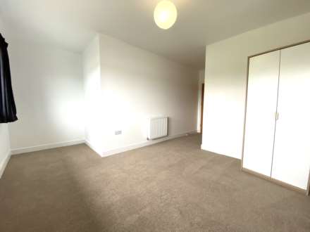Meadow Court, Canterbury, Image 7