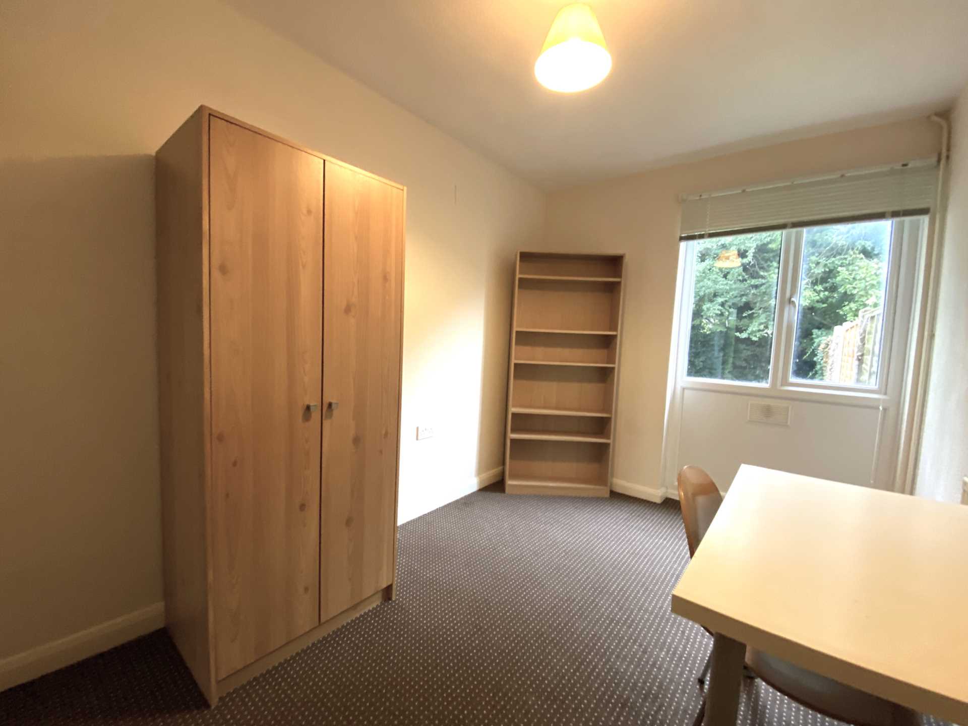 Kemsing Gardens, Canterbury, Image 7