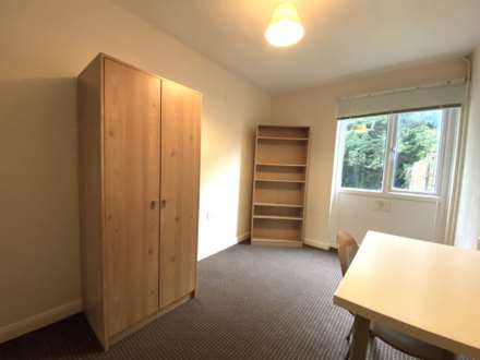 Kemsing Gardens, Canterbury, Image 7