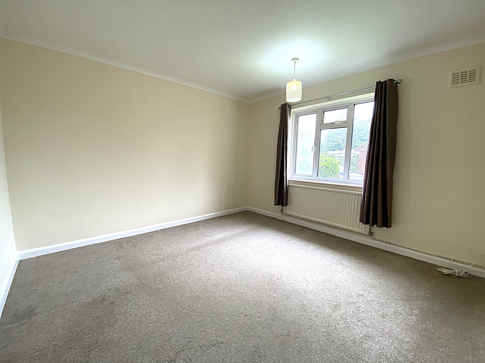 Firtree Close, Rough Common, Image 6