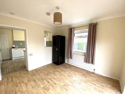 Firtree Close, Rough Common, Image 4
