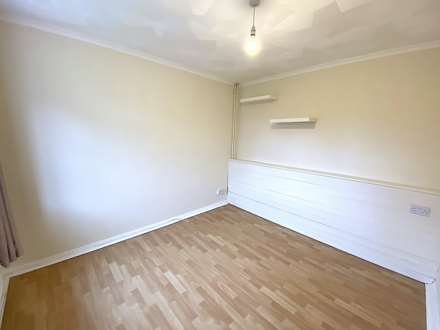 Firtree Close, Rough Common, Image 9