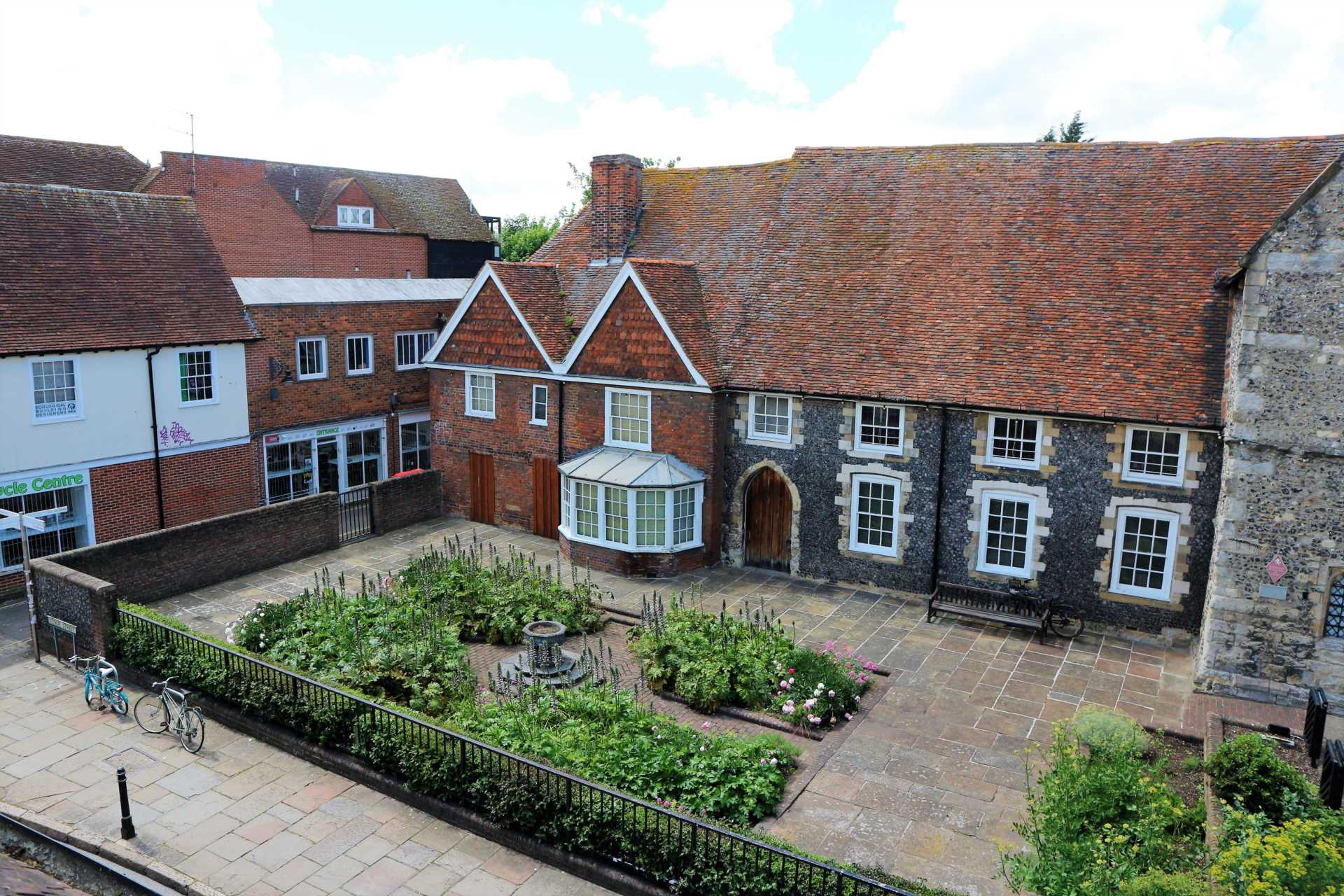 Heritage Court, Canterbury, Image 1