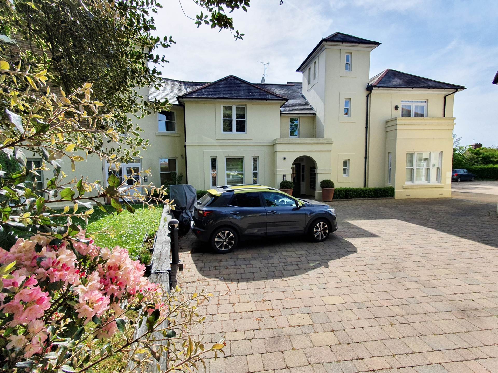 The Pines, Canterbury, Image 17