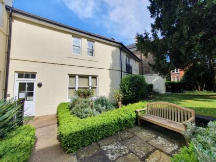 The Pines, Canterbury, Image 16