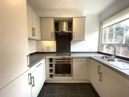 The Pines, Canterbury, Image 6