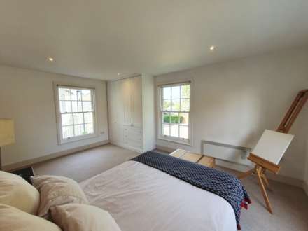 The Pines, Canterbury, Image 8