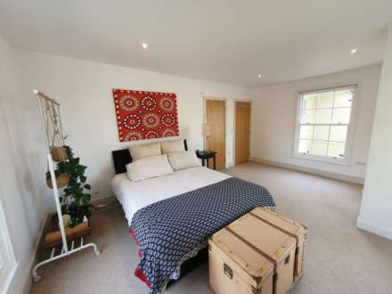 The Pines, Canterbury, Image 9