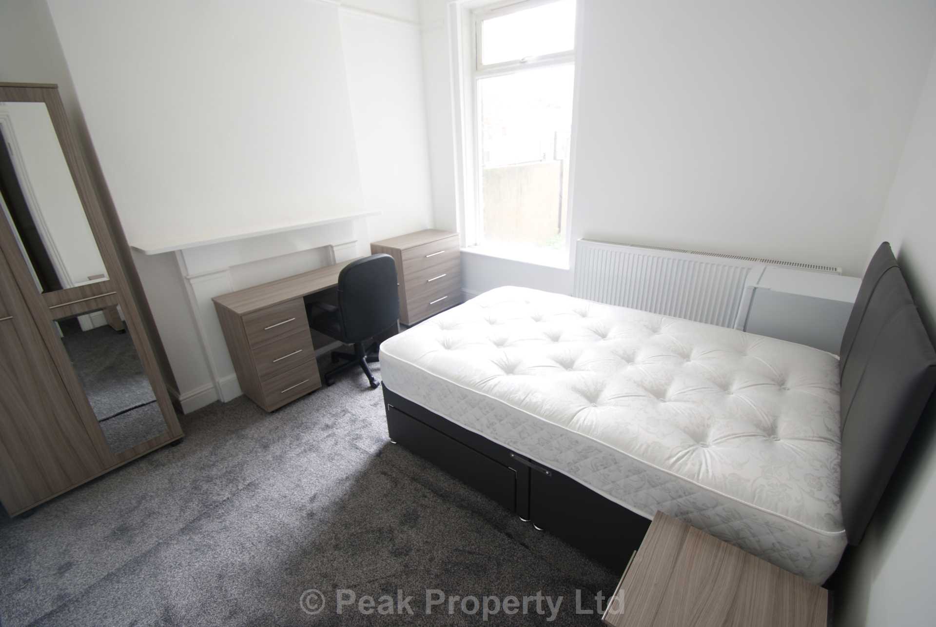 £100.00 Special Cashback Offer!  Old Southend Road, Southend On Sea, Image 1