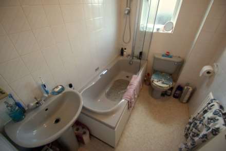 ONE BEDROOM HOUSE - Caversham Avenue, Image 7