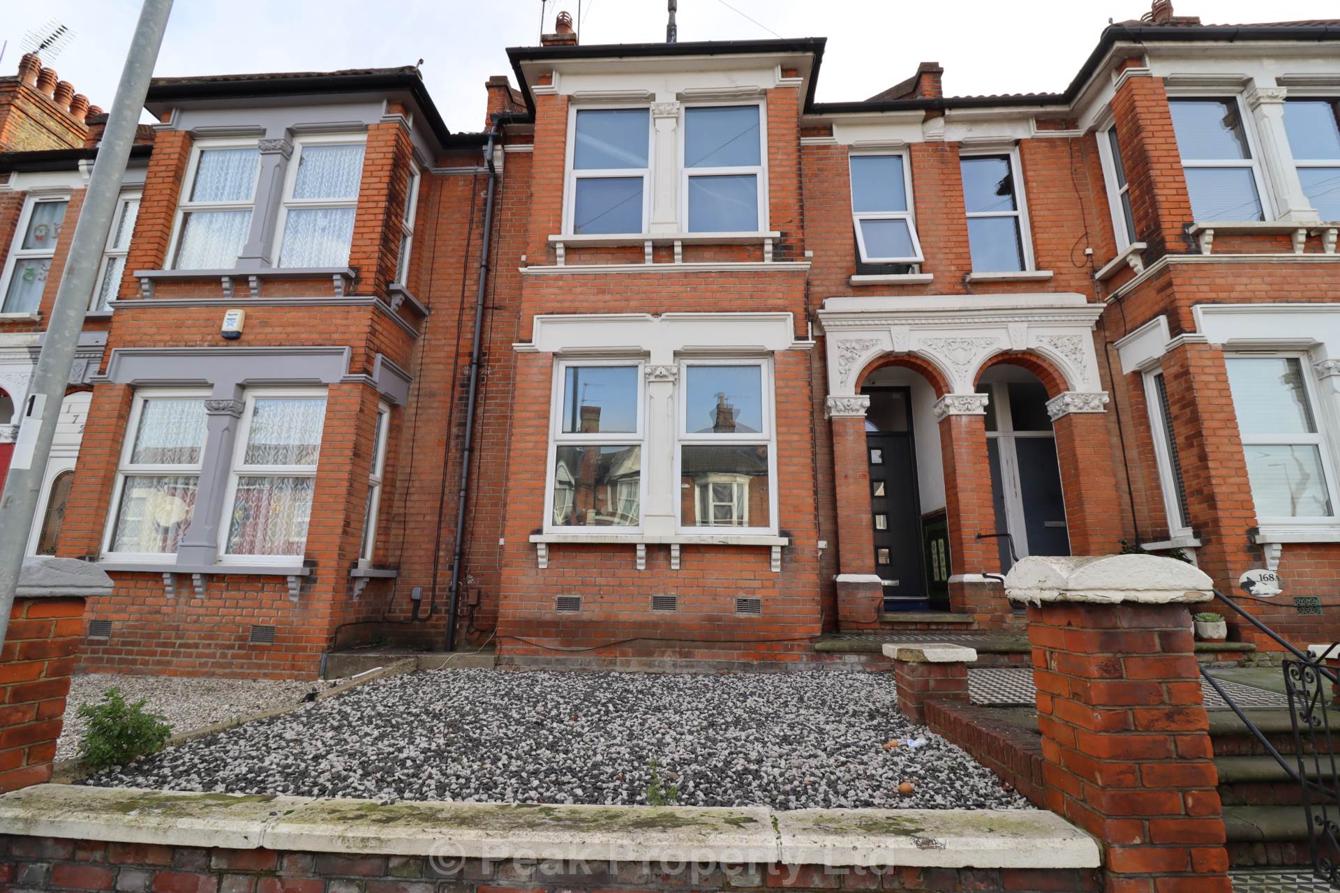 ROOM 2  -  West Road, Westcliff On Sea, Image 12