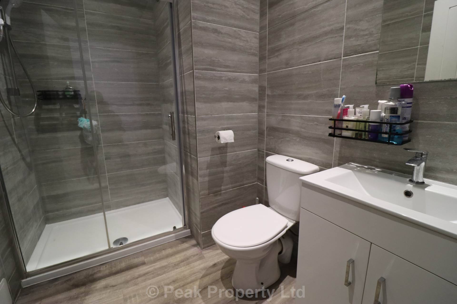 ROOM 2  -  West Road, Westcliff On Sea, Image 8