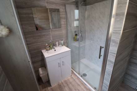 ROOM 2  -  West Road, Westcliff On Sea, Image 10