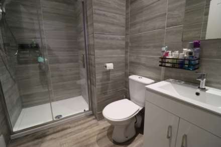 ROOM 2  -  West Road, Westcliff On Sea, Image 8