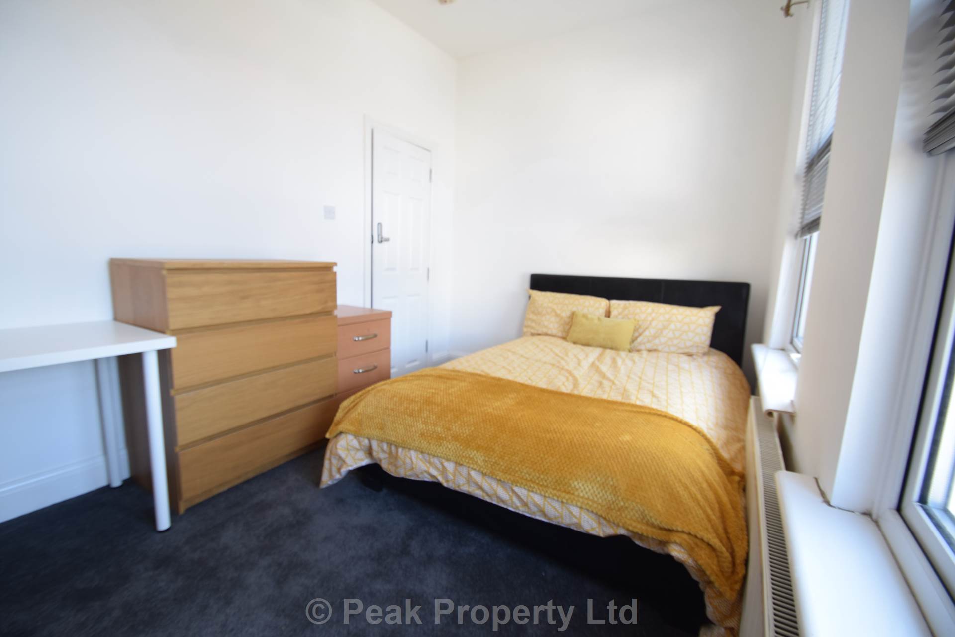 😀STUDENTS😀 ALL 5 ROOMS AVAILABLE!  STUDENT HOUSE SHARE Room 5 - Salisbury Avenue, Westcliff On Sea, Image 1