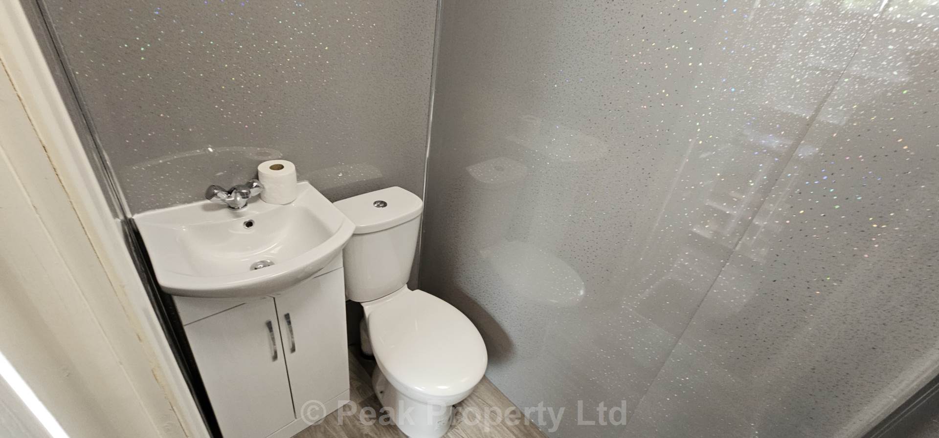😀STUDENTS😀 ALL 5 ROOMS AVAILABLE!  STUDENT HOUSE SHARE Room 5 - Salisbury Avenue, Westcliff On Sea, Image 9